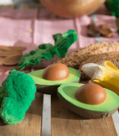 Oliu0026Carol Arnold the Avocado New