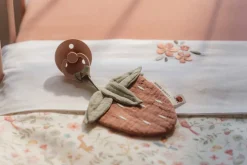 Little Dutch Chupetero de muselina Fresa · Sale